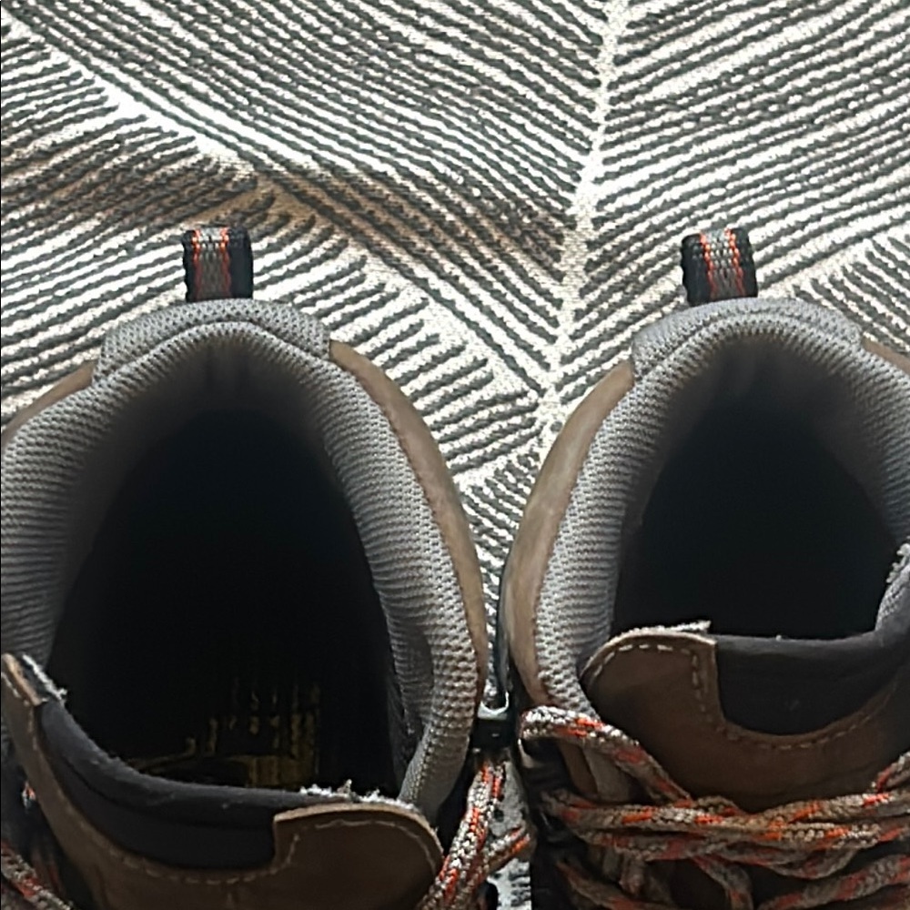 Women’s Brown Hiking Boots - Picture 14 of 15